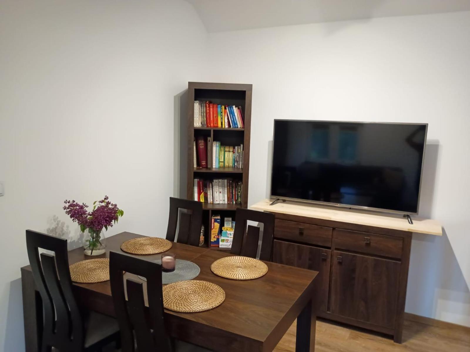 Apartament Pod Lasem Tenczynek Esterno foto